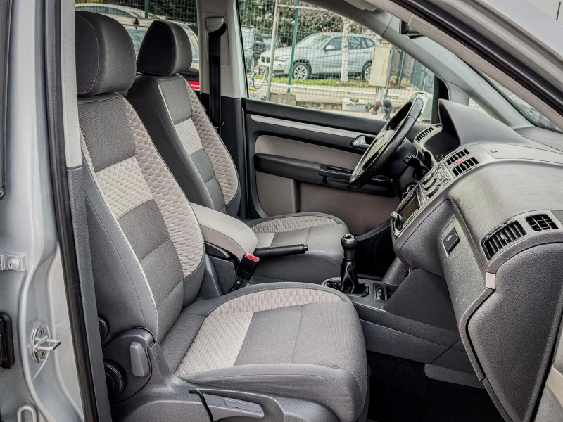 VW Tiguan 2.0TDI - DSG - 4x4 -  TRACK & AVENUE - DYNAUDIO, снимка 10 - Автомобили и джипове - 53133685