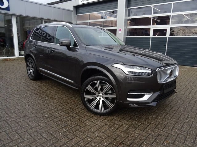 Volvo Xc90  B5 D AWD Plus Bright, снимка 3 - Автомобили и джипове - 48879696