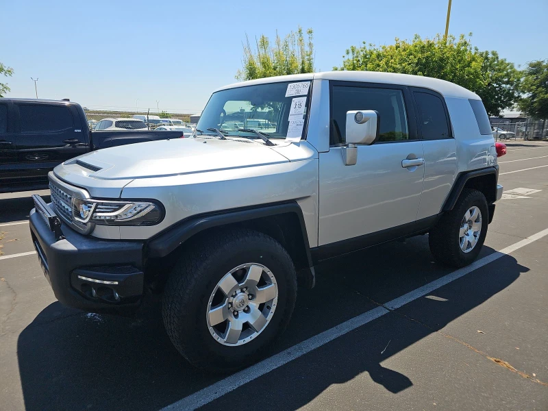Toyota Fj cruiser 2007 Toyota FJ Cruiser wRear Doors - 24500 лв. - 23327962 | Car24.bg
