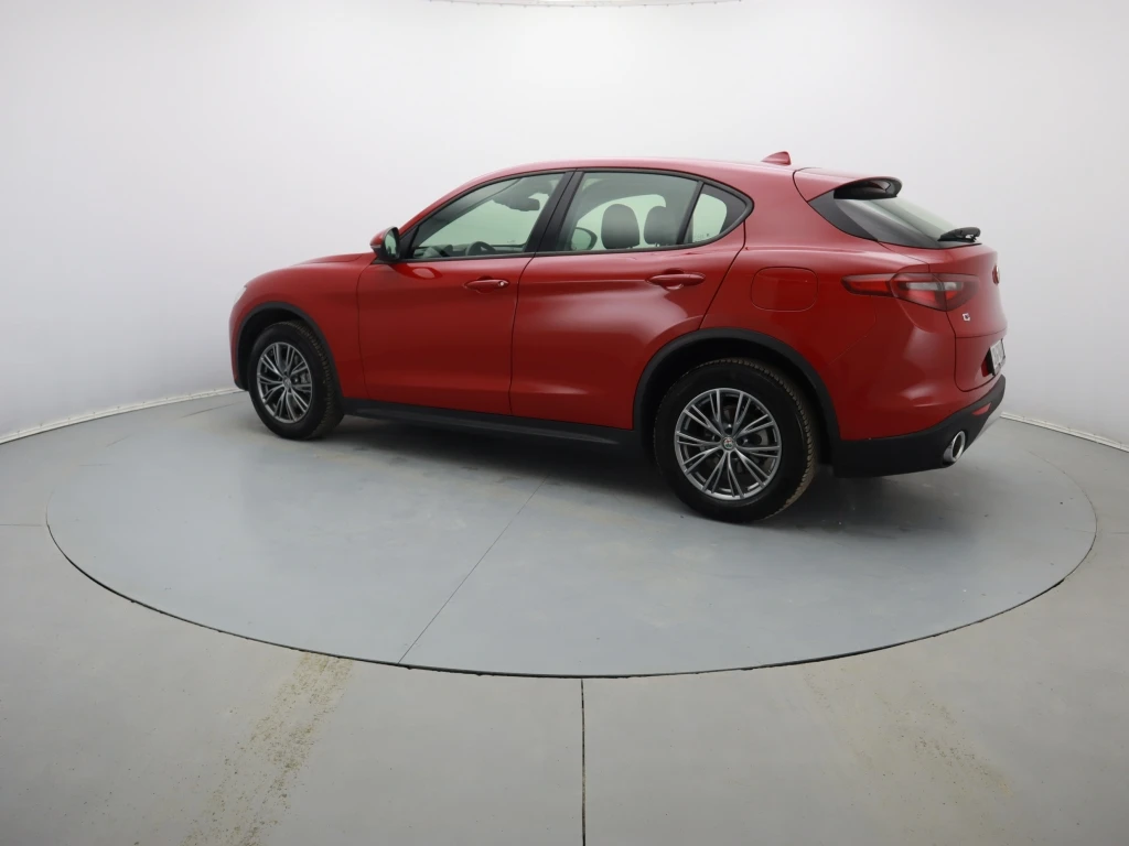 Alfa Romeo Stelvio  - изображение 8