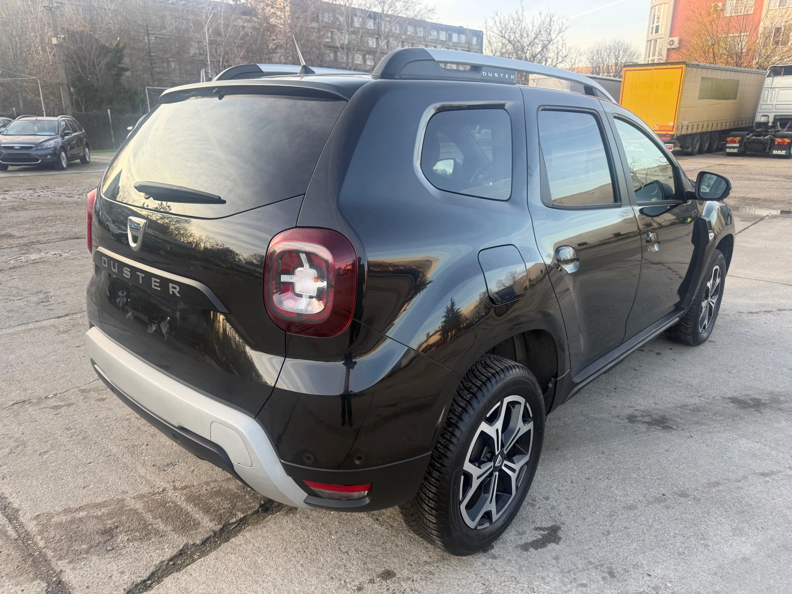 Dacia Duster 1.6 АГУ - изображение 6