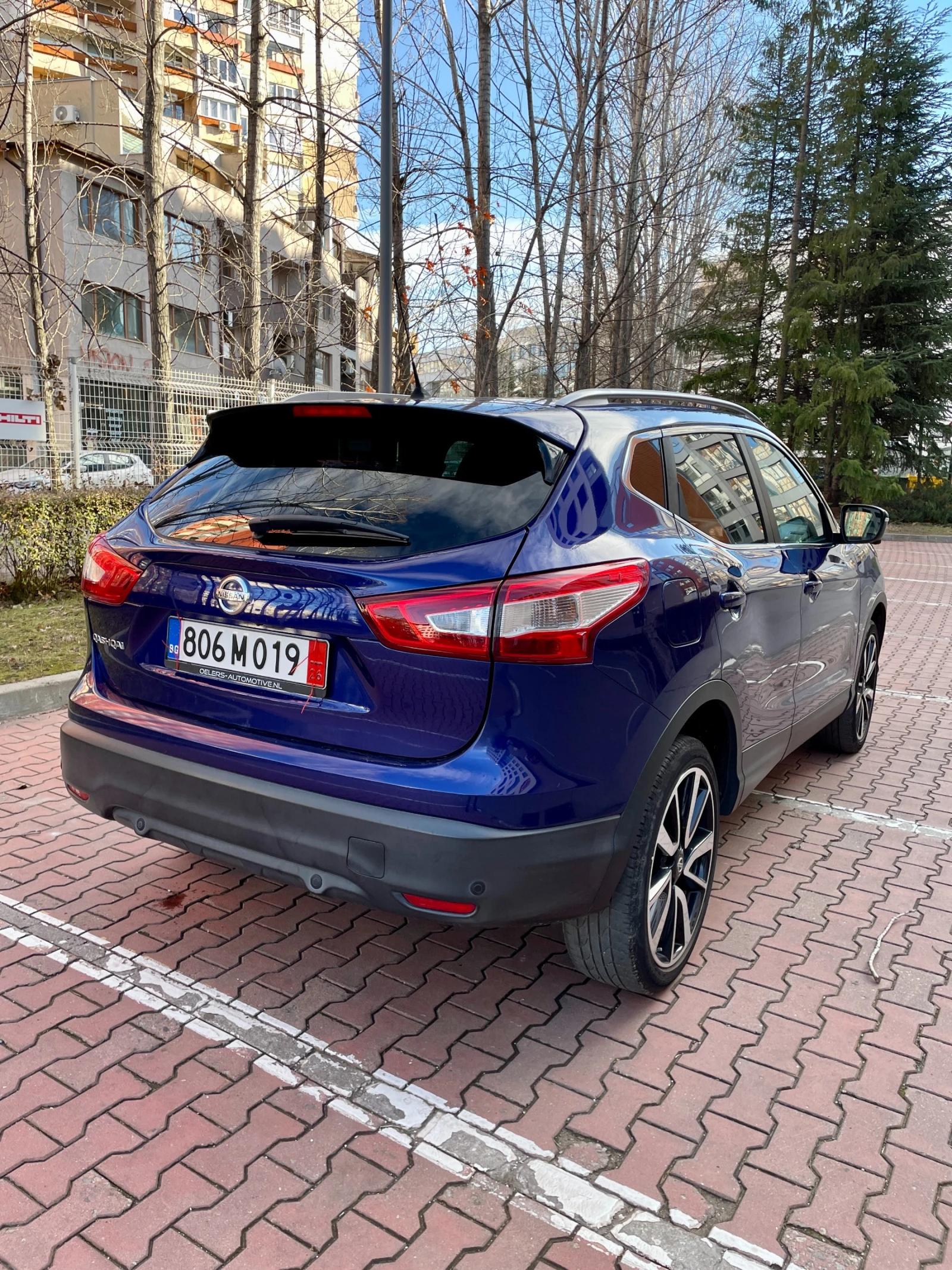 Nissan Qashqai 1.2 TEKNA+ * 156000 КМ * ПЪЛНА СЕРВИЗНА ИСТОРИЯ - изображение 8