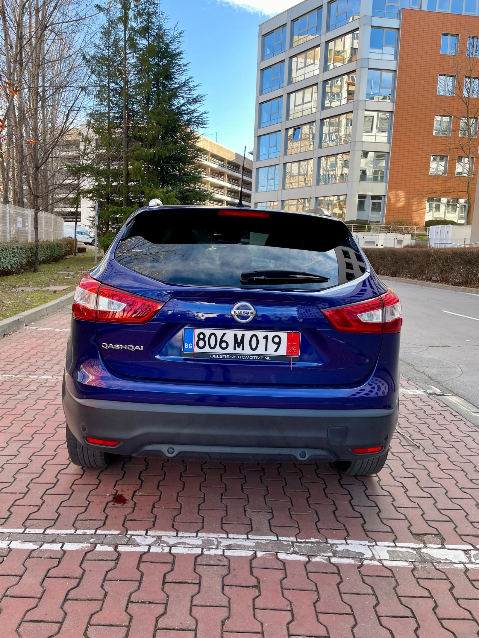 Nissan Qashqai 1.2 TEKNA+ * 156000 КМ * ПЪЛНА СЕРВИЗНА ИСТОРИЯ - изображение 7
