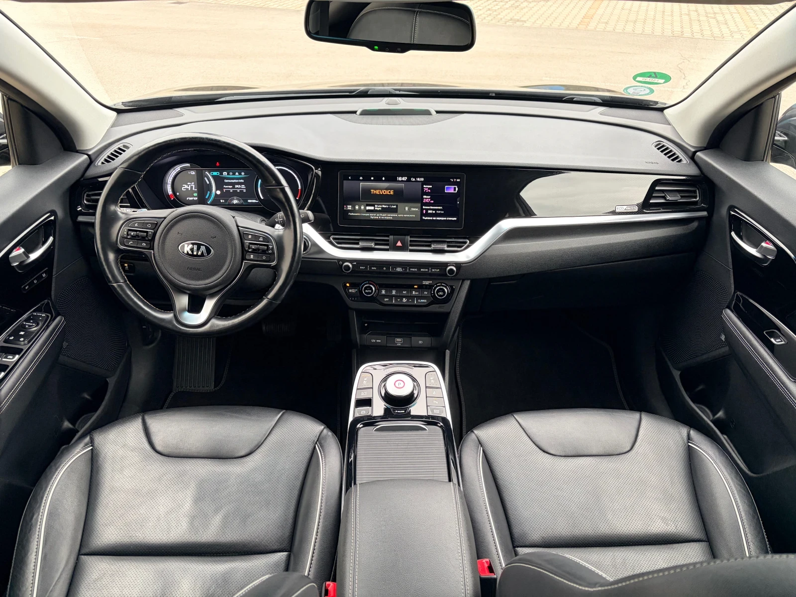 Kia Niro FACELIFT!!! EX PREMIUM! 64KW 204pc AMBIENT!100%SOH, снимка 8 - Автомобили и джипове - 53890464