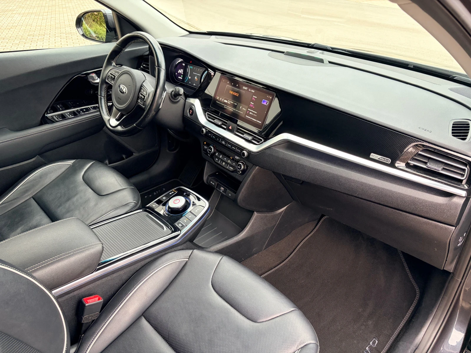 Kia Niro FACELIFT!!! EX PREMIUM! 64KW 204pc AMBIENT!100%SOH, снимка 7 - Автомобили и джипове - 53890464