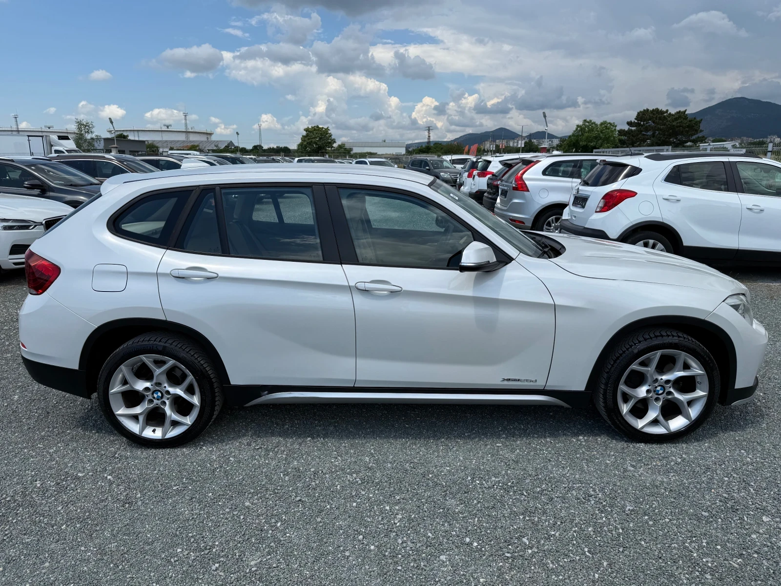 BMW X1 (KATO НОВА)^(X-Drive), снимка 4 - Автомобили и джипове - 54831723