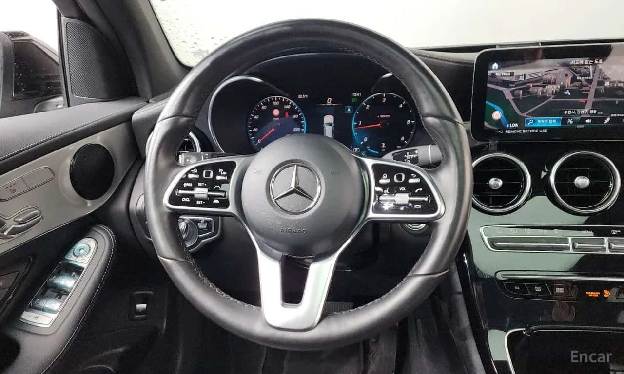 Mercedes-Benz GLC 4MATIC ПАНОРАМА/ДИСТРОНИК/360, снимка 13 - Автомобили и джипове - 55694785