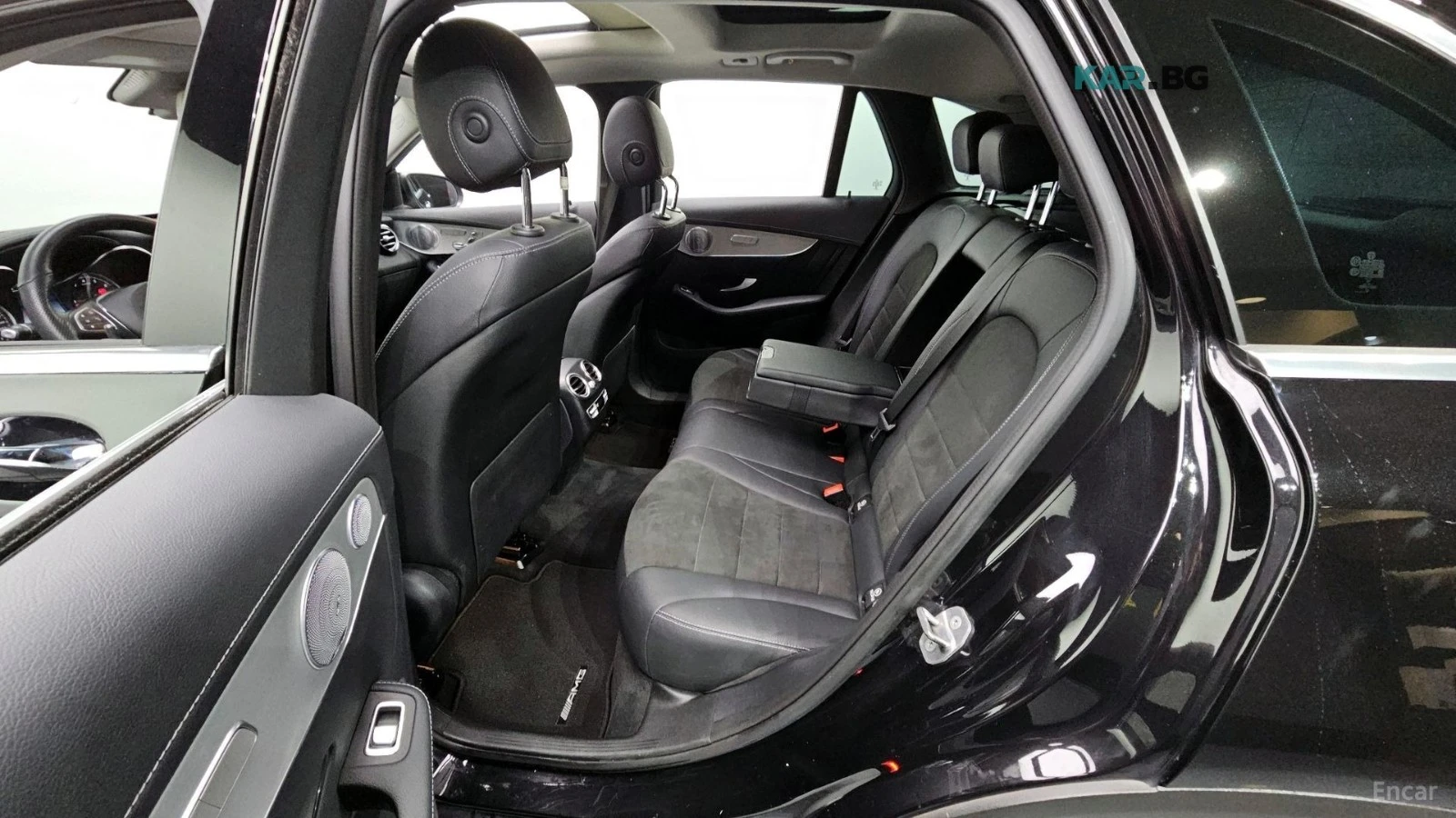 Mercedes-Benz GLC 300 AMG 4MATIC* HUD* 360* КОЖА* НАВИ* ПАНО, снимка 9 - Автомобили и джипове - 55820561