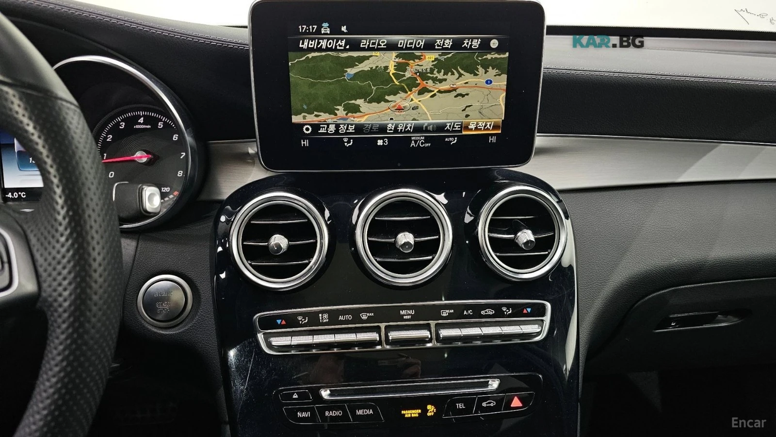 Mercedes-Benz GLC 300 AMG 4MATIC* HUD* 360* КОЖА* НАВИ* ПАНО, снимка 14 - Автомобили и джипове - 55820561