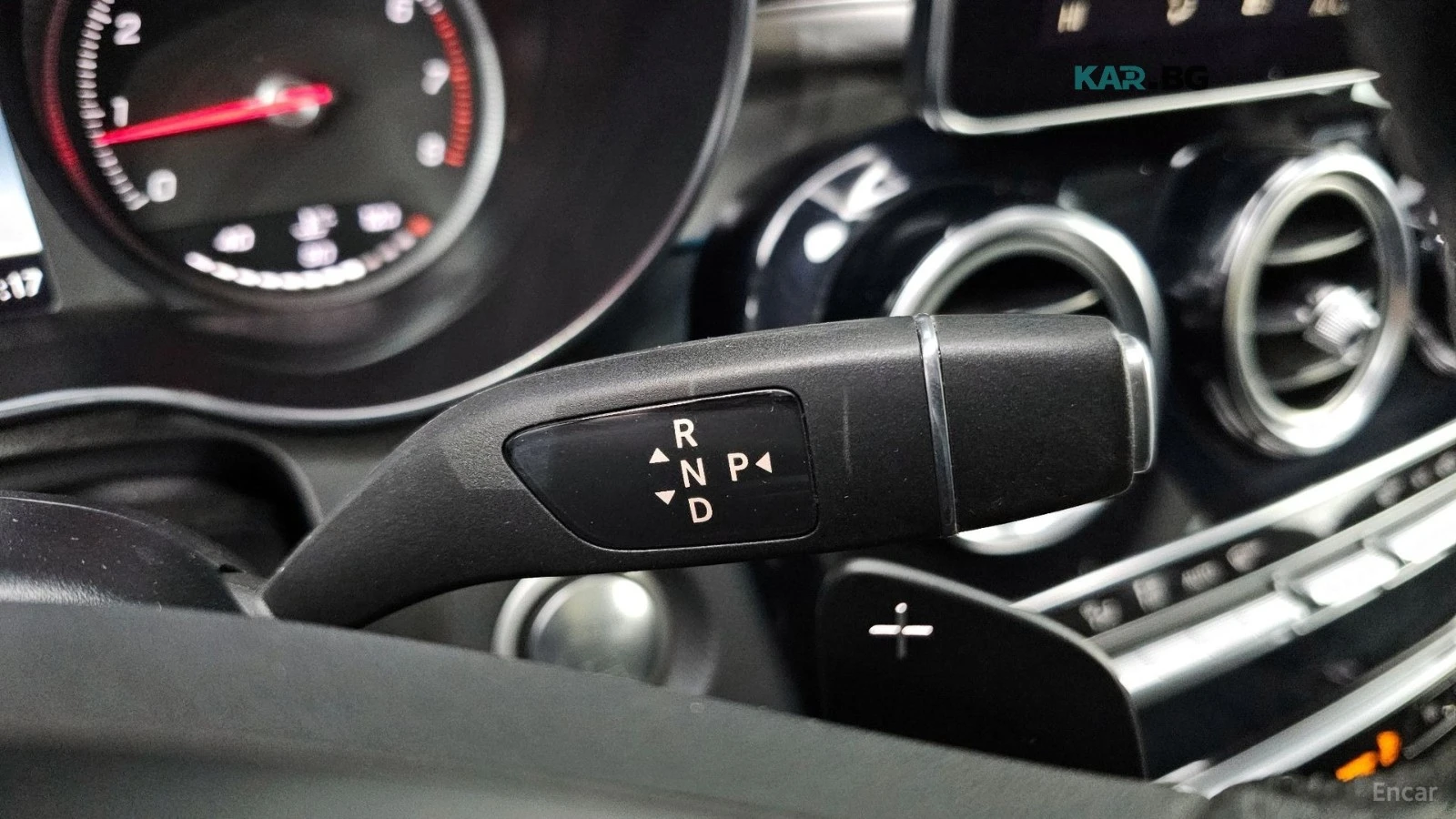 Mercedes-Benz GLC 300 AMG 4MATIC* HUD* 360* КОЖА* НАВИ* ПАНО, снимка 7 - Автомобили и джипове - 55820561