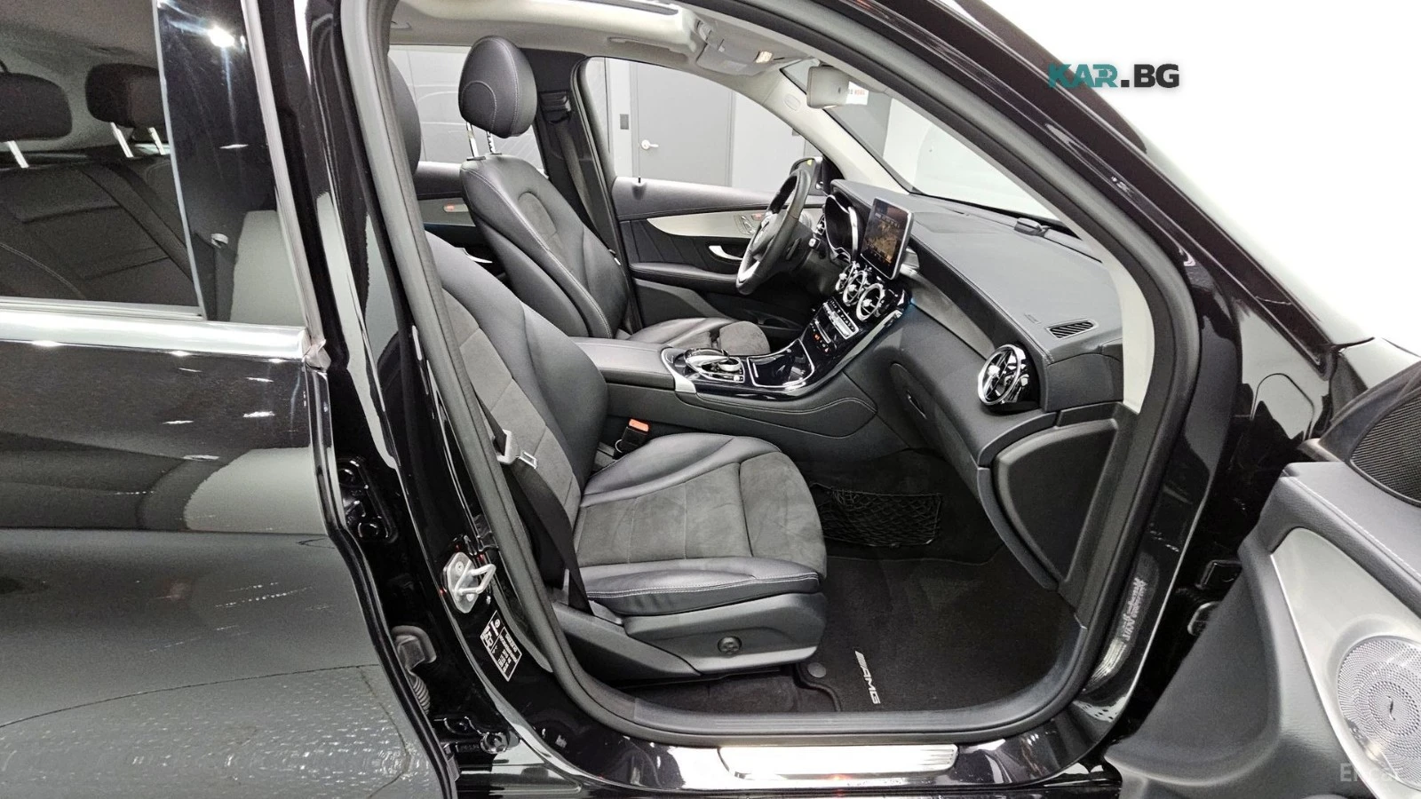 Mercedes-Benz GLC 300 AMG 4MATIC* HUD* 360* КОЖА* НАВИ* ПАНО, снимка 10 - Автомобили и джипове - 55820561