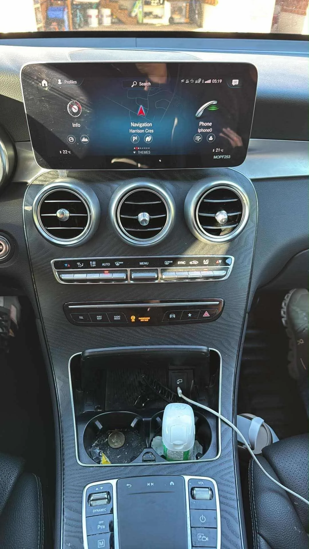 Mercedes-Benz GLC 300  * CARFAX * ОПЦИЯ ЗА ФИНАНСИРАНЕ, снимка 9 - Автомобили и джипове - 56194150