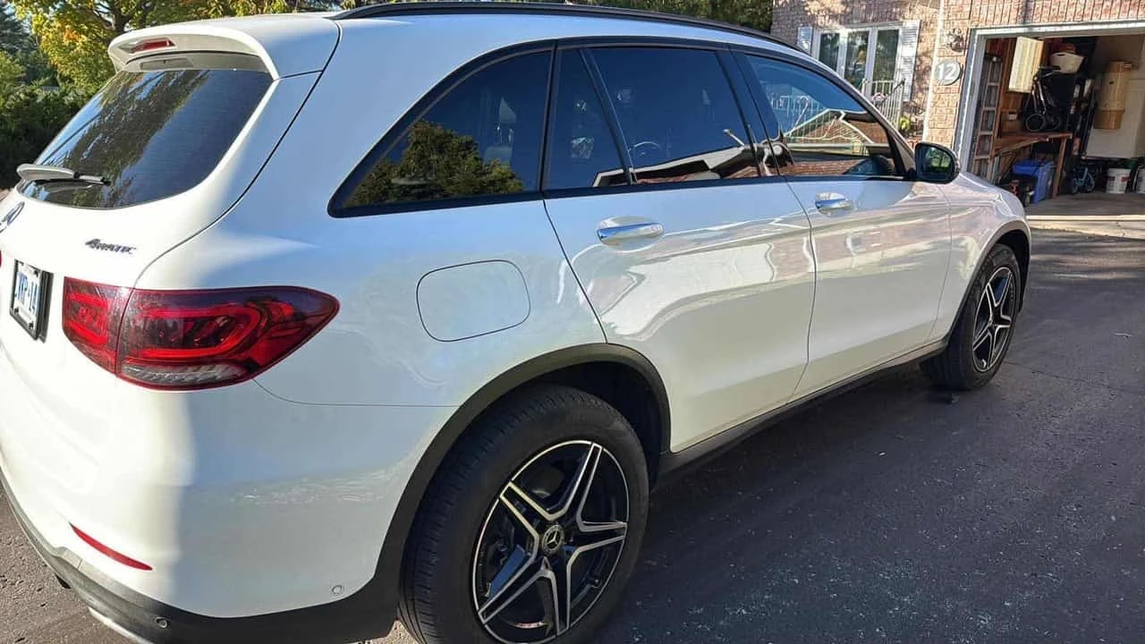 Mercedes-Benz GLC 300  * CARFAX * ОПЦИЯ ЗА ФИНАНСИРАНЕ, снимка 3 - Автомобили и джипове - 56194150