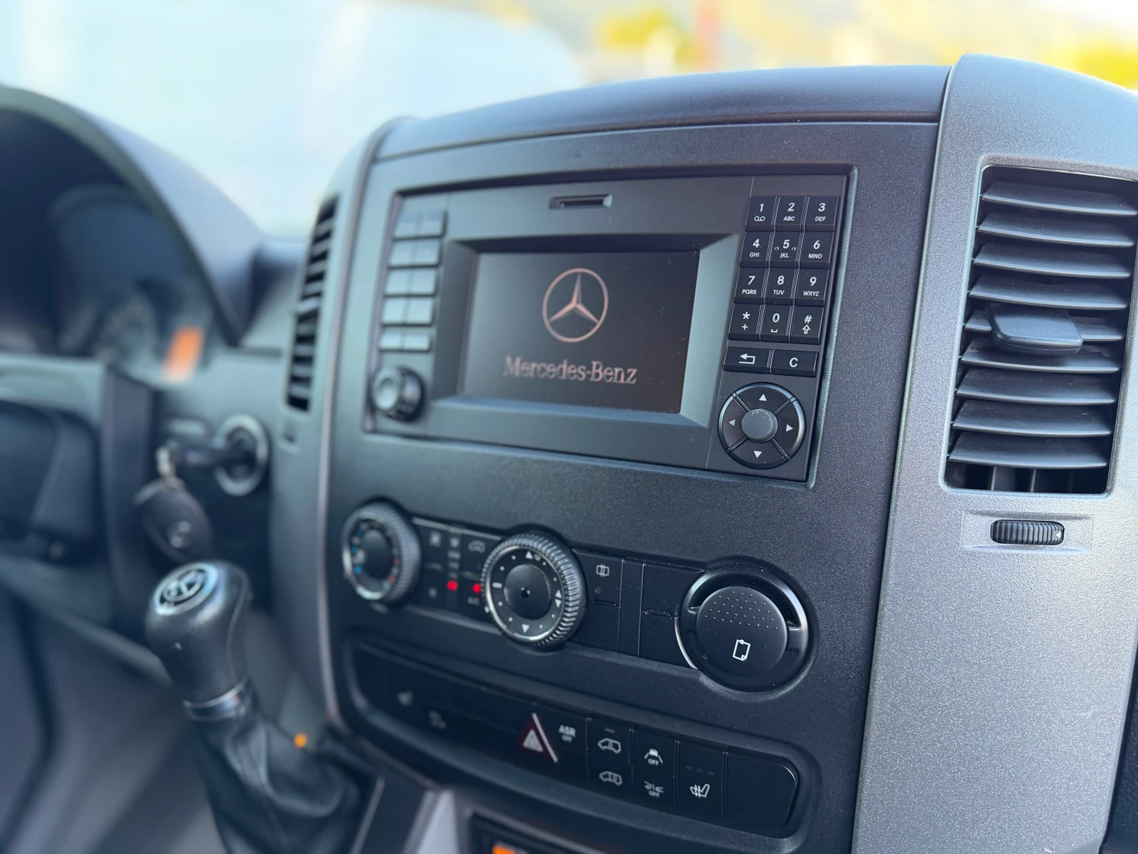 Mercedes-Benz Sprinter 319 V6!ТОП!НОВ!FULL!, снимка 13 - Бусове и автобуси - 54704285