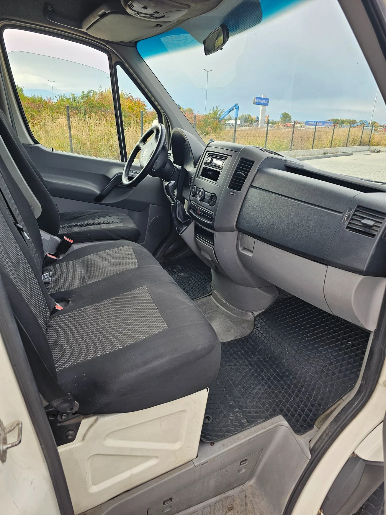 VW Crafter 2.5tdi, снимка 10 - Бусове и автобуси - 56528444