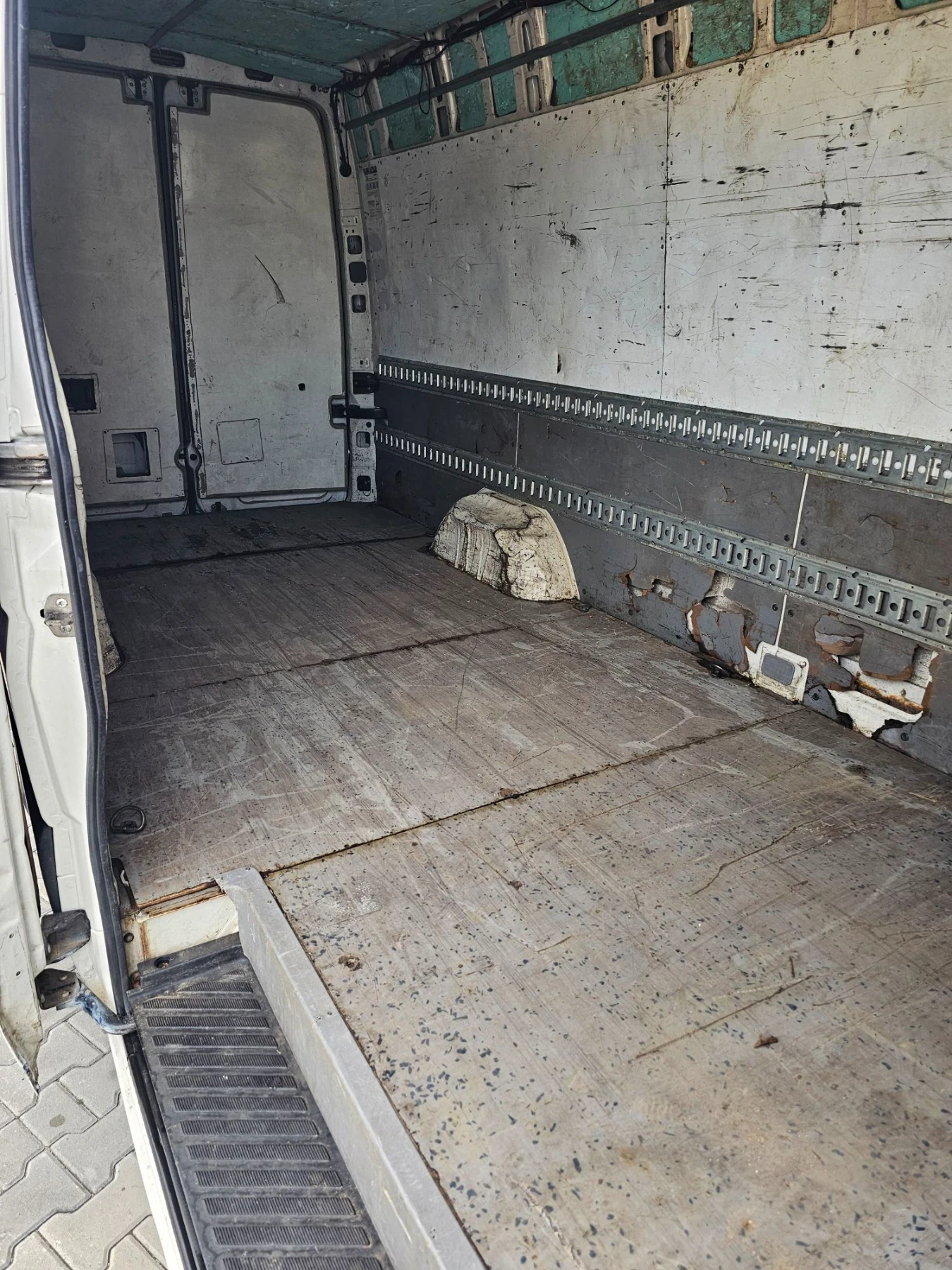 VW Crafter 2.5tdi, снимка 9 - Бусове и автобуси - 56528444