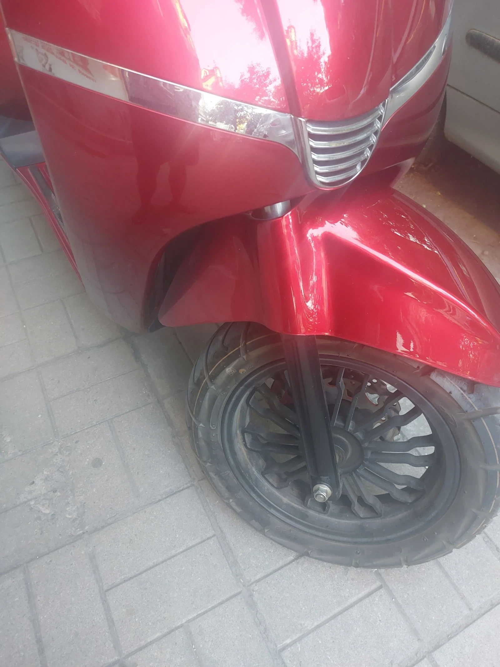 Vespa 50 Електрически li ion - изображение 3