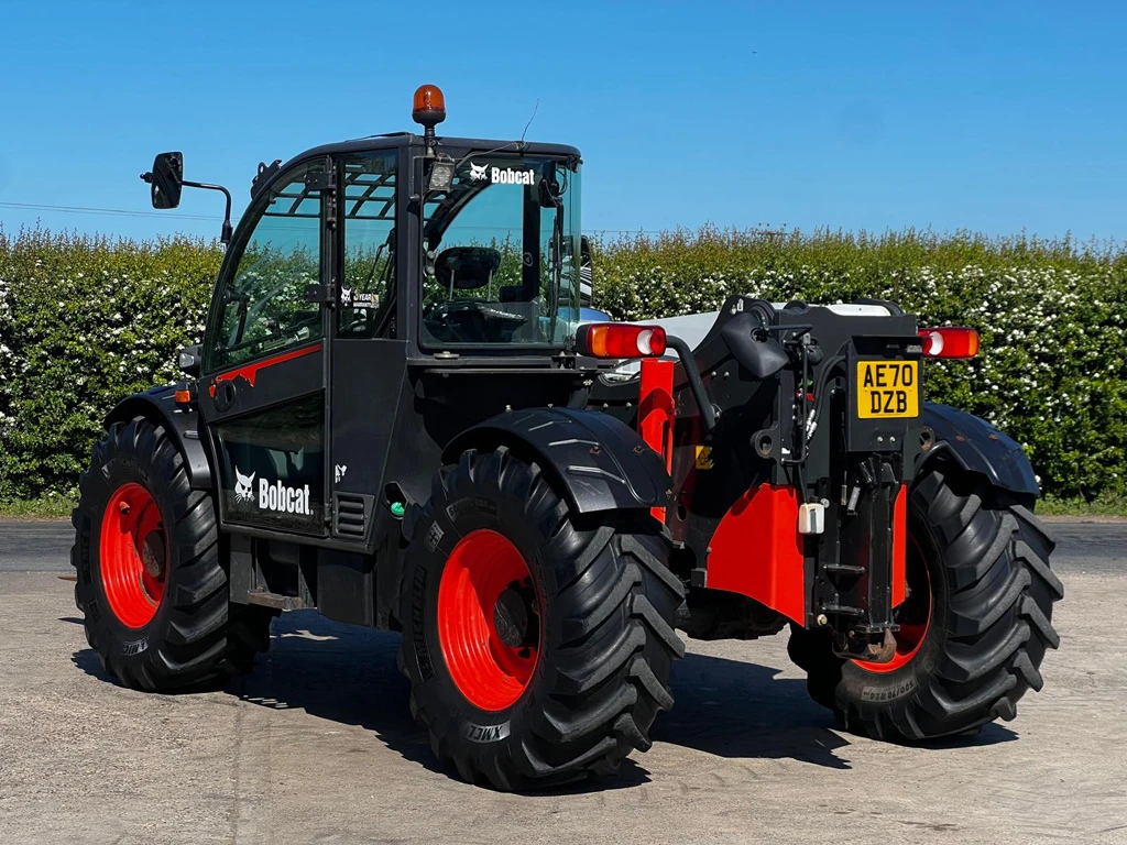 Телескопичен товарач Bobcat TL34.65HF, снимка 4 - Селскостопанска техника - 56328522