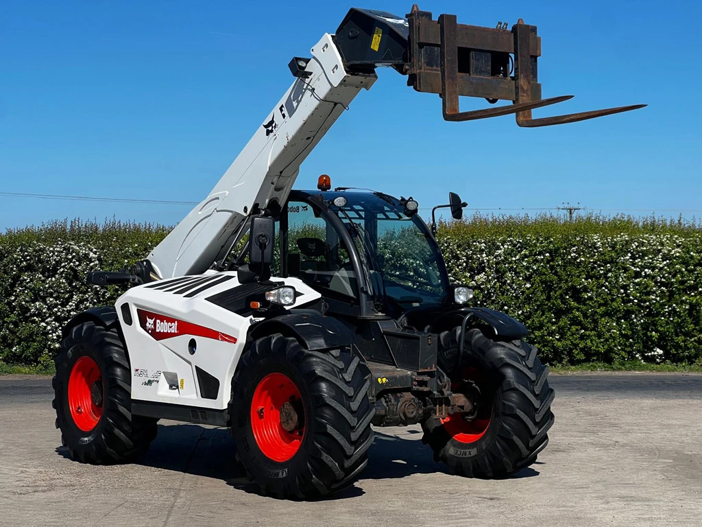 Телескопичен товарач Bobcat TL34.65HF