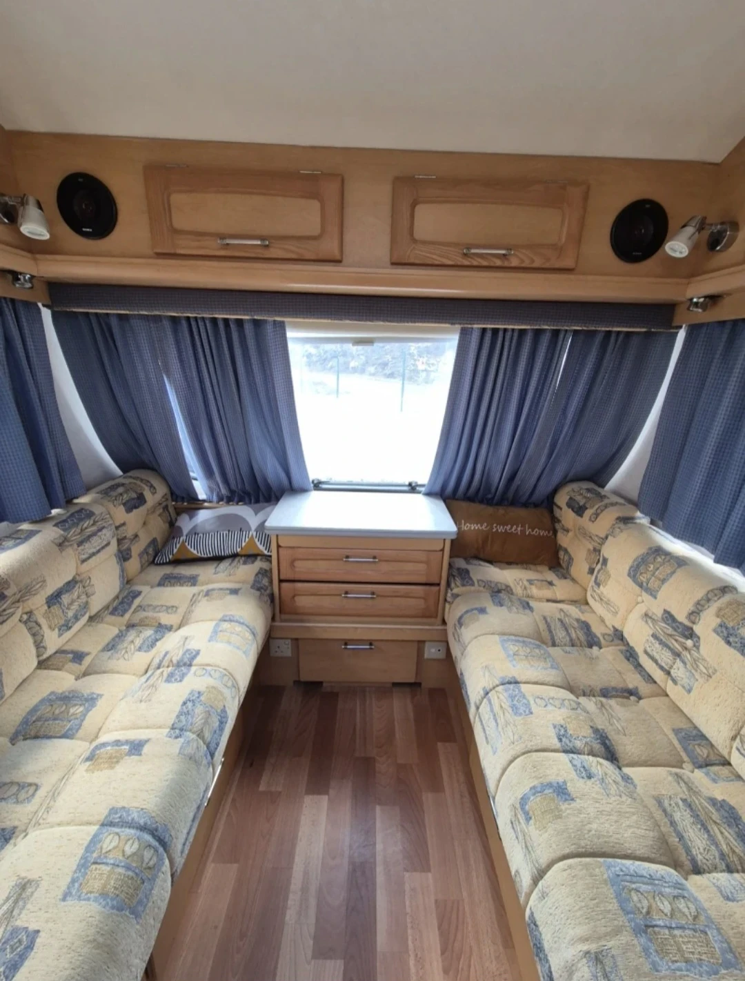 Каравана Compas Corona, снимка 5 - Каравани и кемпери - 56339576