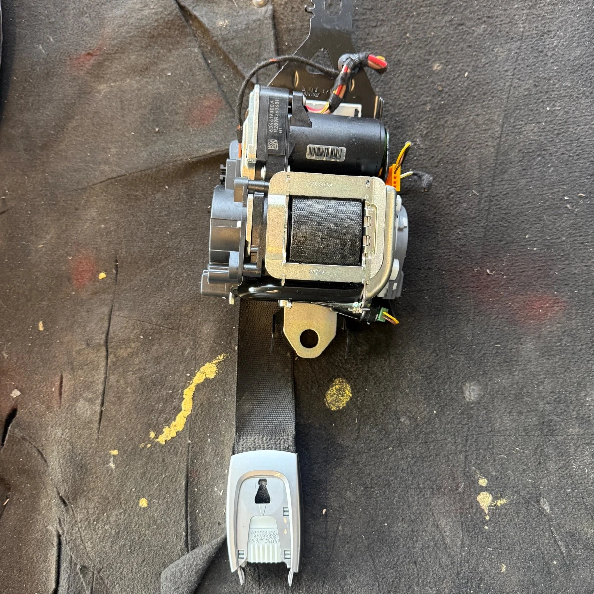 Преден ляв предпазен колан за Mercedes W222 350 CDI 636147700-626