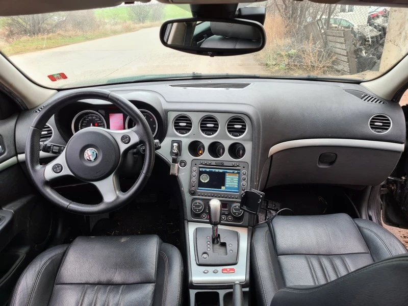 Alfa Romeo 159 sportwagon 2.4JTDm 200к.с автомат, снимка 13 - Автомобили и джипове - 47659847