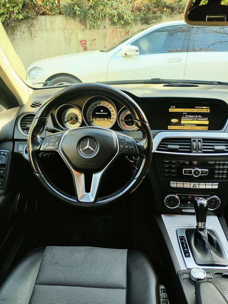 Mercedes-Benz C 220 FACELIFT , снимка 12 - Автомобили и джипове - 48057406