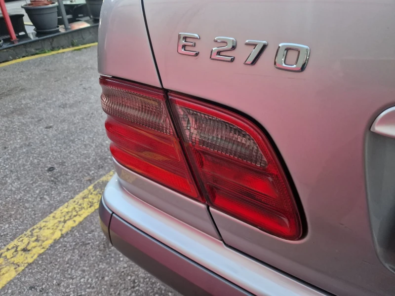 Mercedes-Benz E 270, снимка 3 - Автомобили и джипове - 48363024