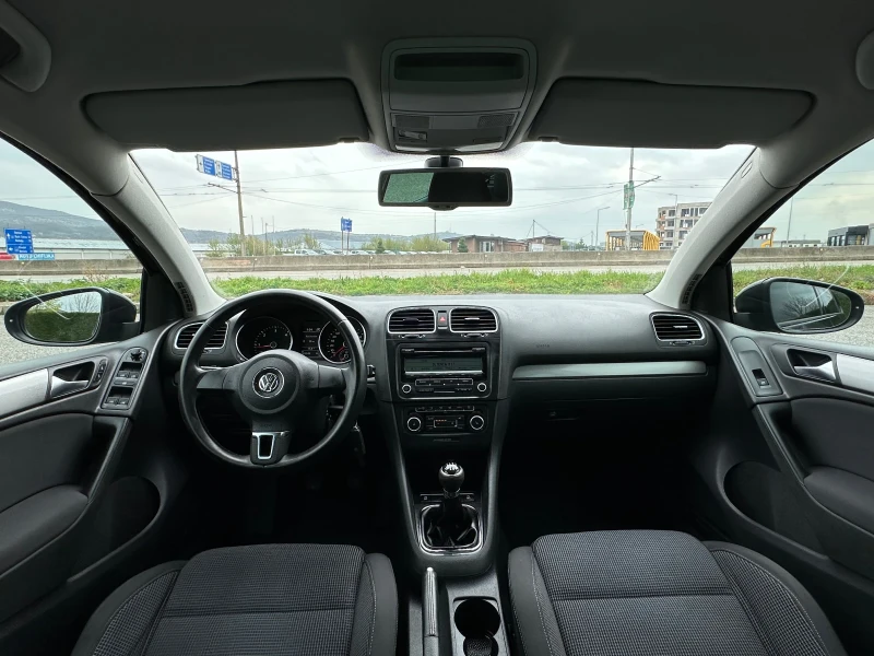 VW Golf 1.6TDI R-Line, снимка 13 - Автомобили и джипове - 52729753