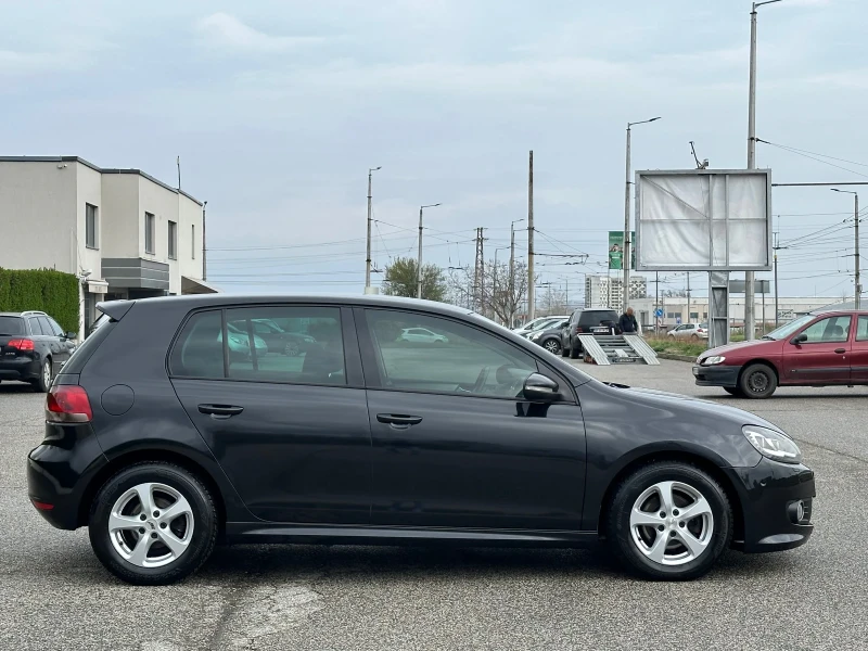 VW Golf 1.6TDI R-Line, снимка 6 - Автомобили и джипове - 52729753