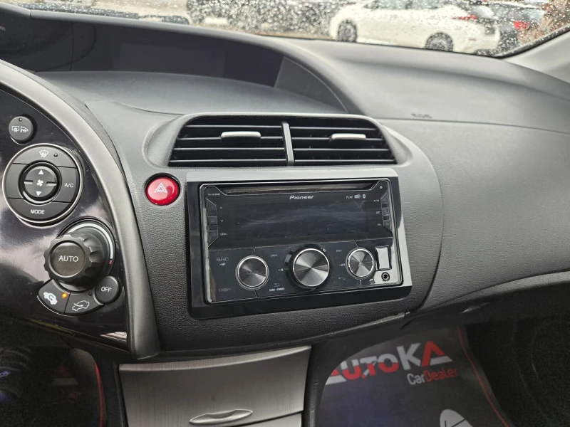 Honda Civic 1.4i-83кс= 6СКОРОСТИ= 188.000км= ПАРКТРОНИК, снимка 16 - Автомобили и джипове - 52474499