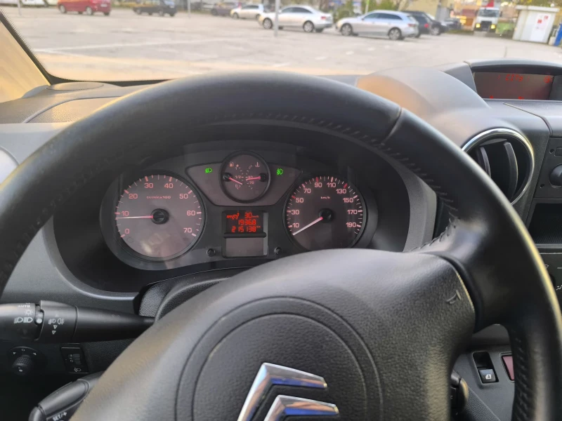 Citroen Berlingo 1.6hdi Multispace, снимка 12 - Автомобили и джипове - 52697518