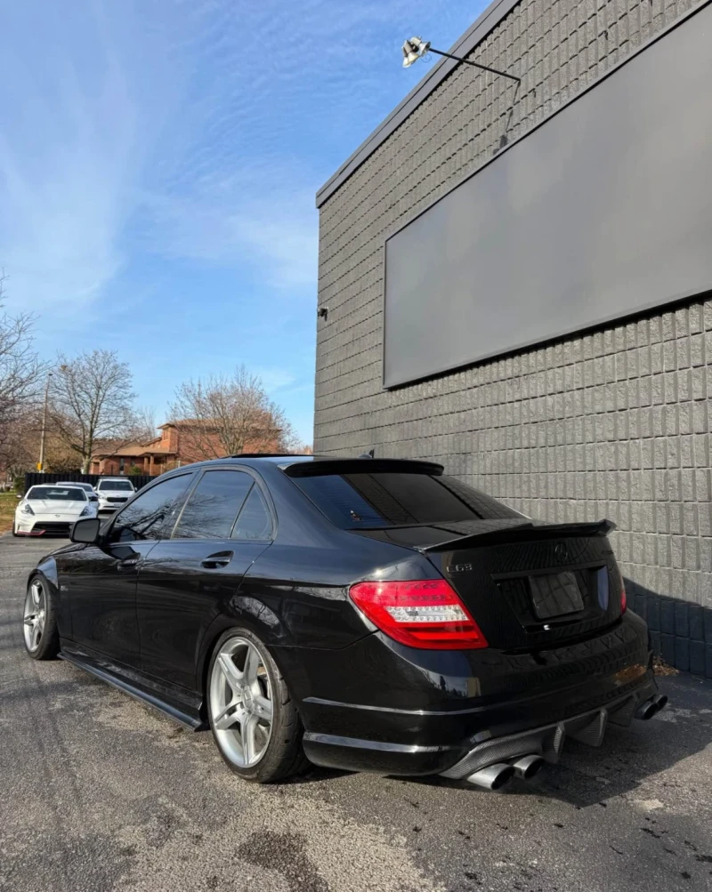 Mercedes-Benz C 63 AMG * * CARFAX * * АВТО КРЕДИТ * * , снимка 4 - Автомобили и джипове - 52810655