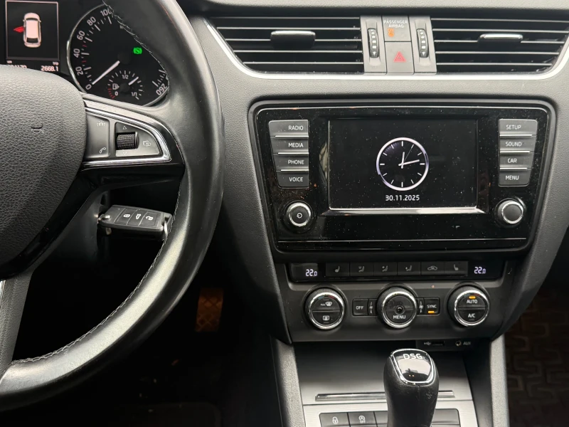 Skoda Octavia 1.6TDI 116 k.c. УНИКАТ!!!, снимка 11 - Автомобили и джипове - 52892503