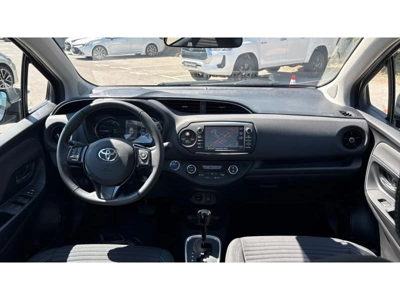 Toyota Yaris 1.5HSD DYNAMIC, снимка 8 - Автомобили и джипове - 55748823
