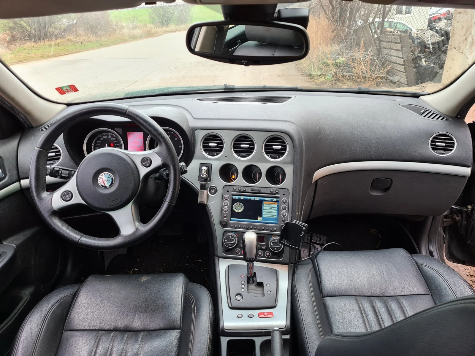 Alfa Romeo 159 sportwagon 2.4JTDm 200к.с автомат | Mobile.bg — изображение 13
