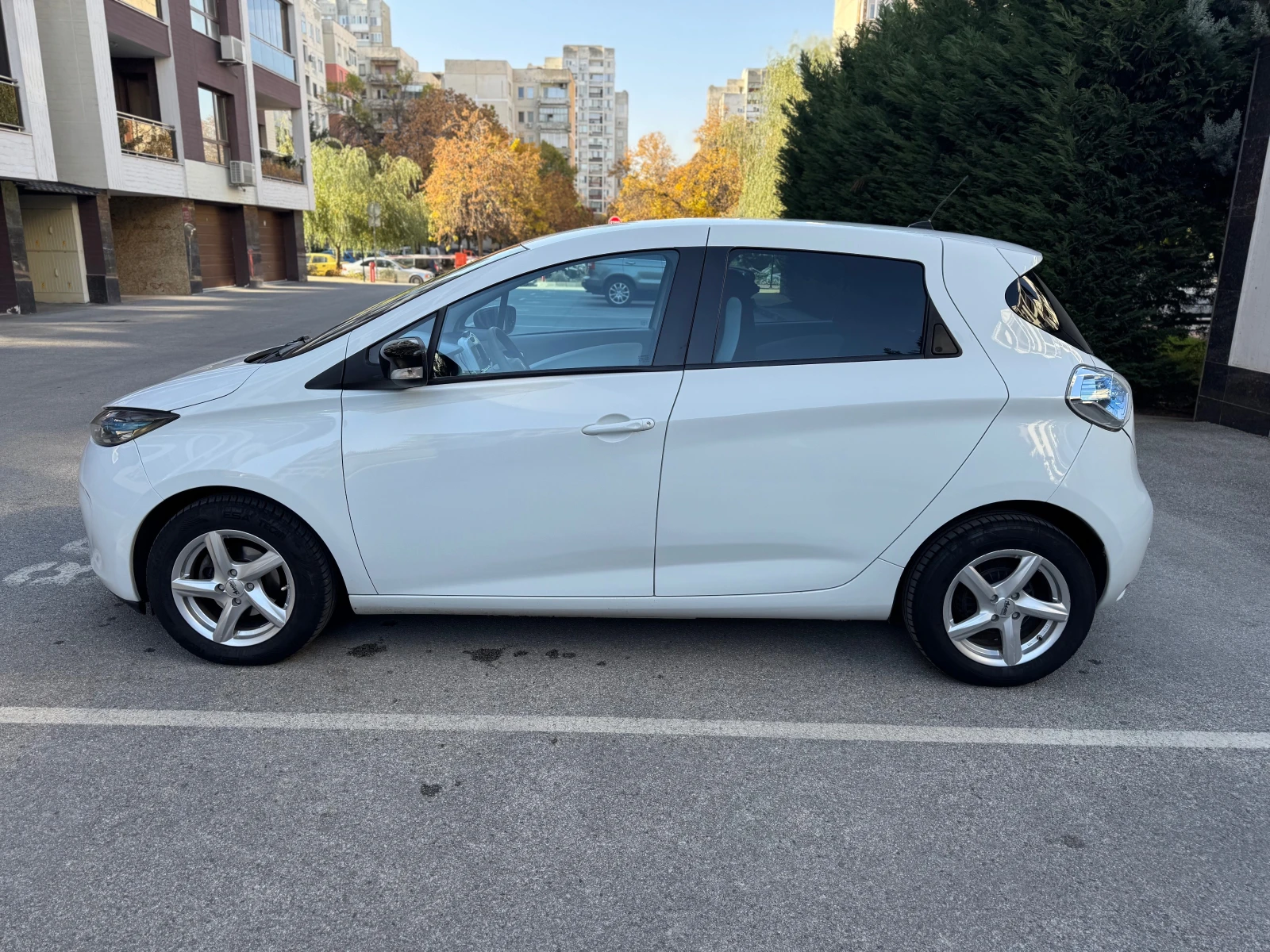 Renault Zoe 22kw / 88к.с. - изображение 3