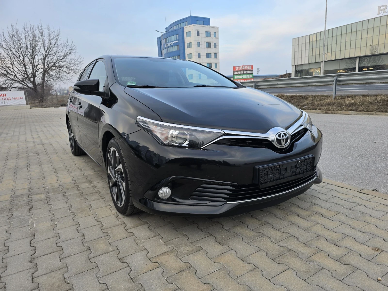 Toyota Auris 1.6D4D Facelift - изображение 2