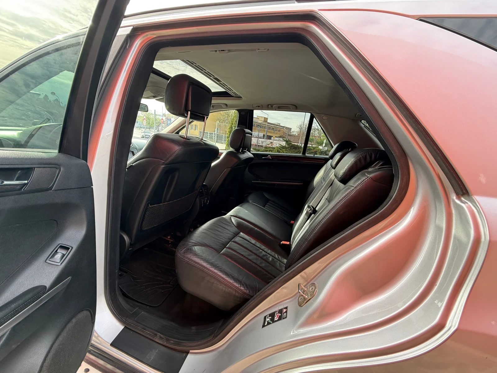 Mercedes-Benz ML 320 AMG* КОЖА* НАВИ - изображение 8