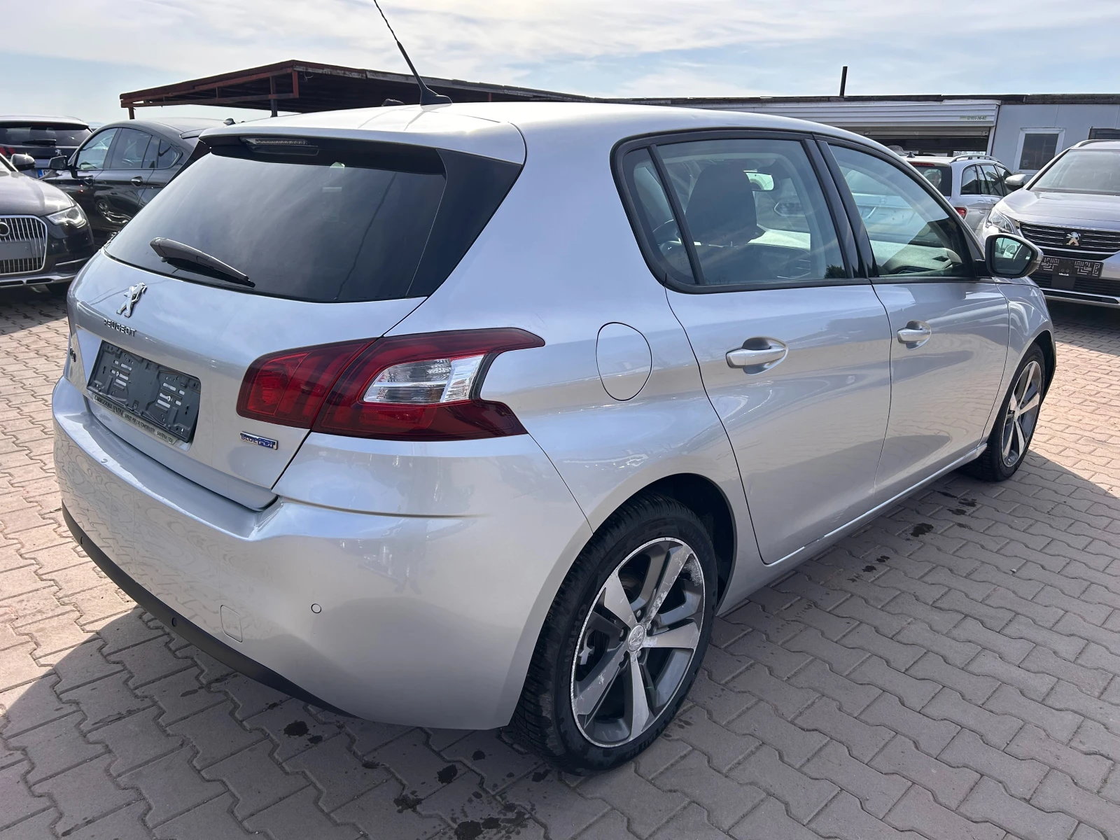 Peugeot 308 1.6HDI NAVI EURO 6 - изображение 6