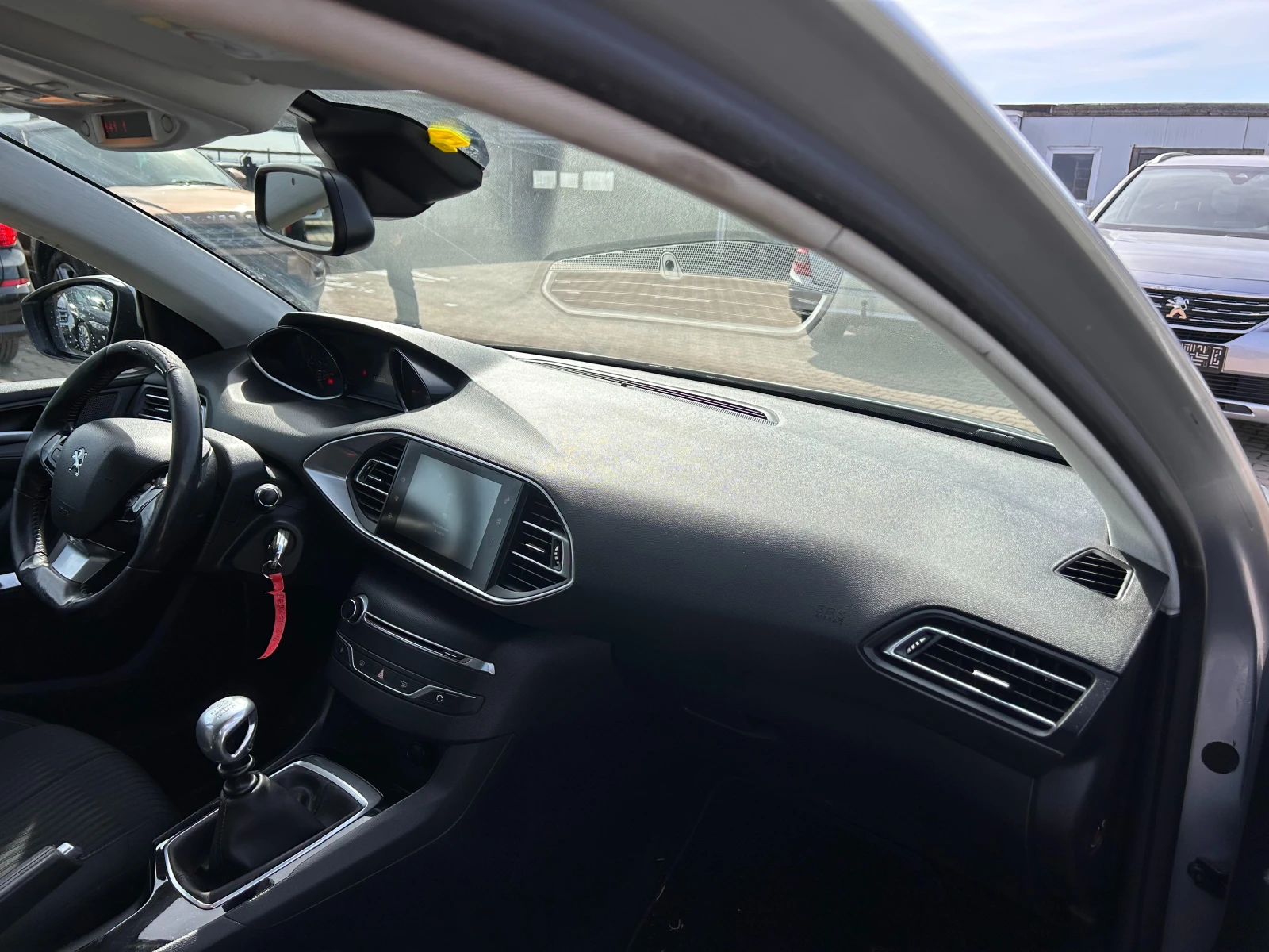 Peugeot 308 1.6HDI NAVI EURO 6 - изображение 10