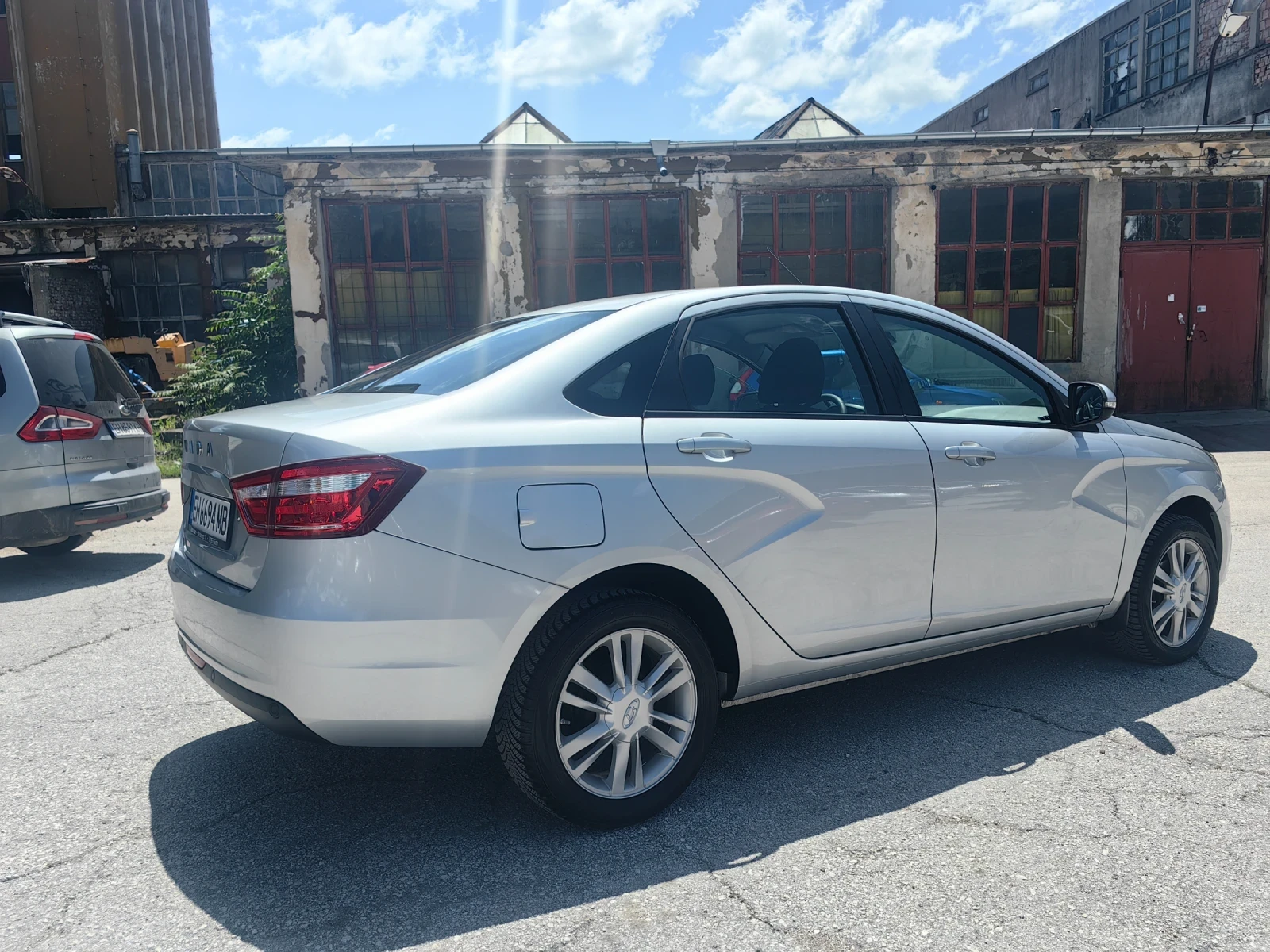 Lada Vesta 1.6 Бензин 106 КС,  СЕДАН, ЕВРО 6, ТОП СЪСТОЯНИЕ  - изображение 7