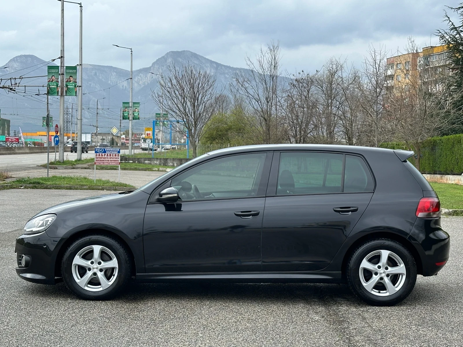 VW Golf 1.6TDI R-Line - изображение 2