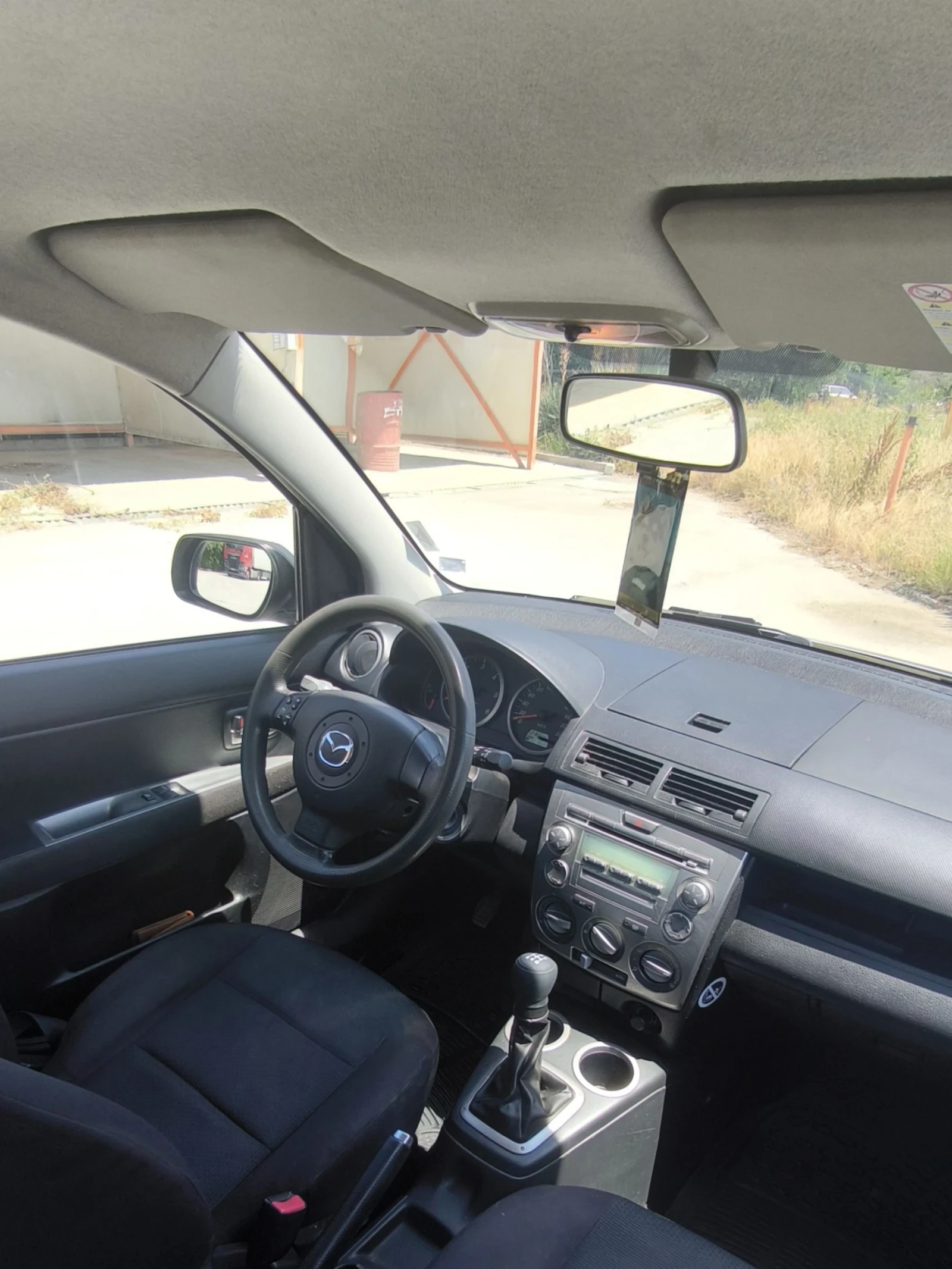 Mazda 2  - изображение 10