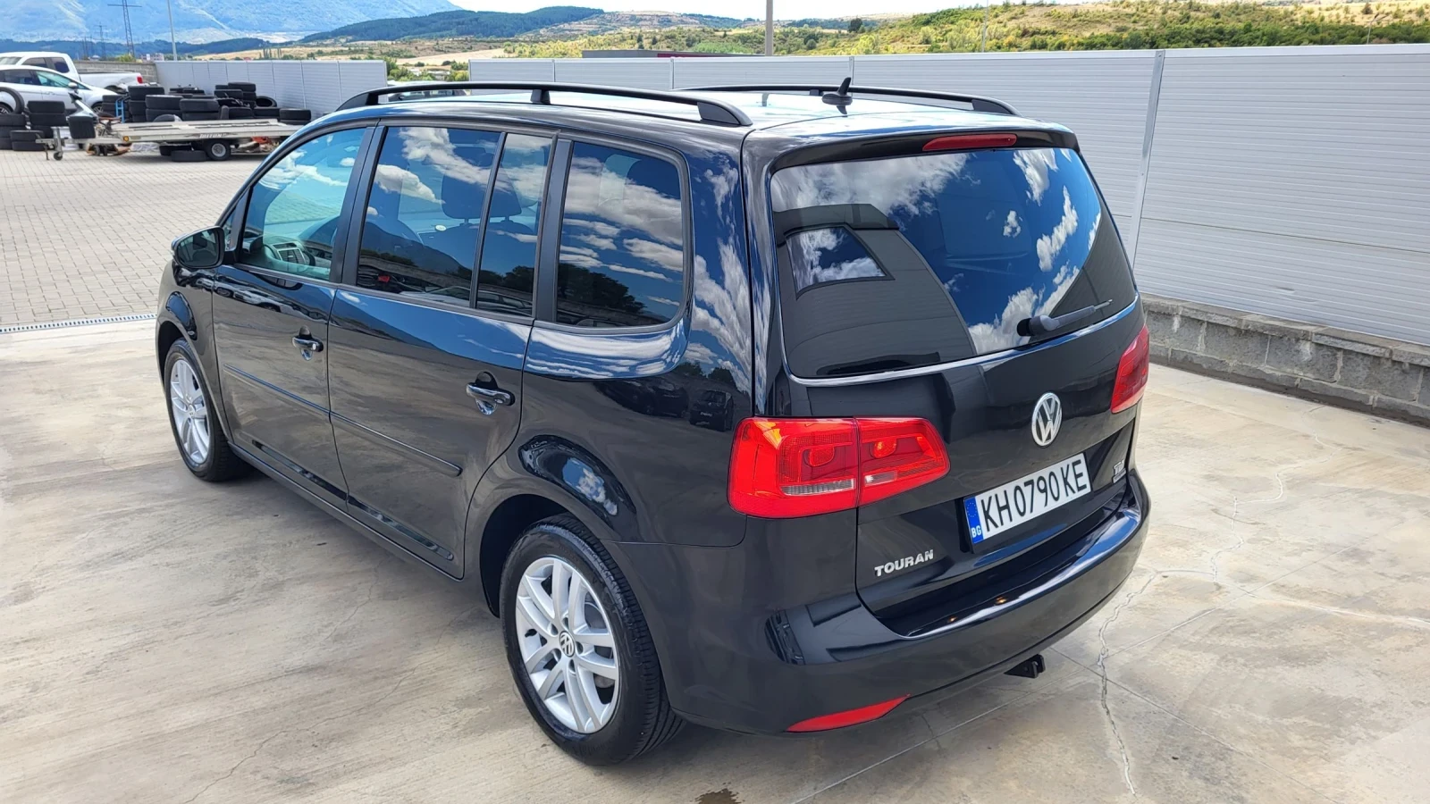 VW Touran 1.6TDI-105 BLUEMOTION* KTEO* 7 MESTA* EURO5  - изображение 4