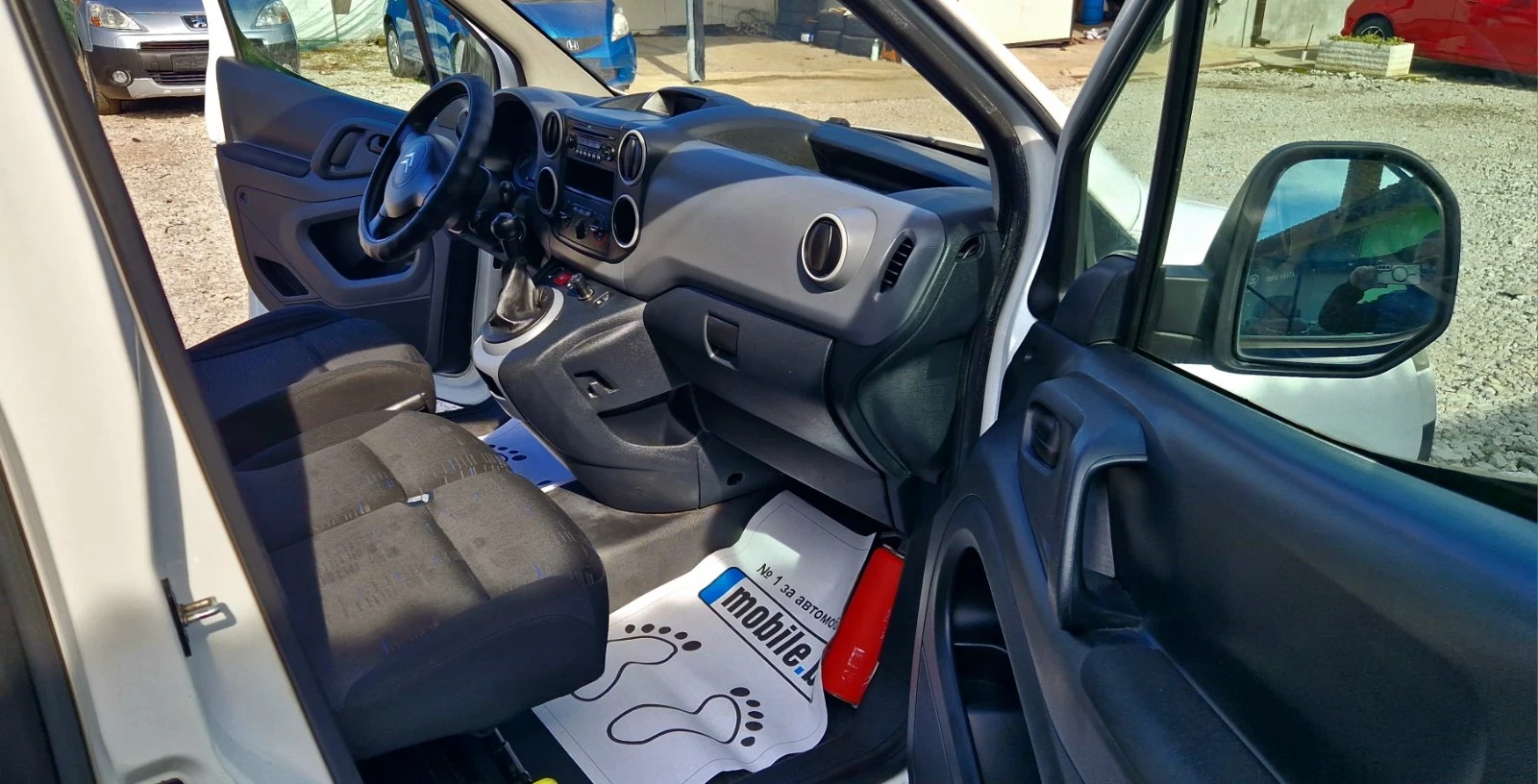 Citroen Berlingo 1.6HDI , снимка 11 - Автомобили и джипове - 53707157