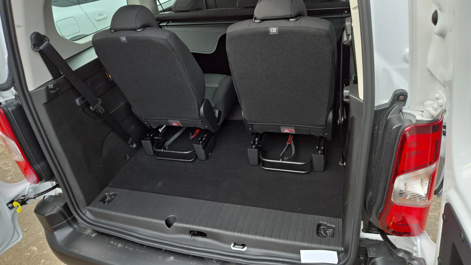 Toyota Proace City Verso  7mecta, снимка 5 - Автомобили и джипове - 53817835