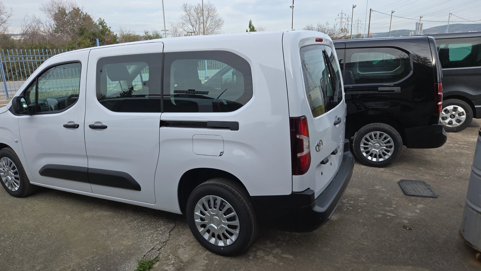 Toyota Proace City Verso  7mecta, снимка 3 - Автомобили и джипове - 53817835
