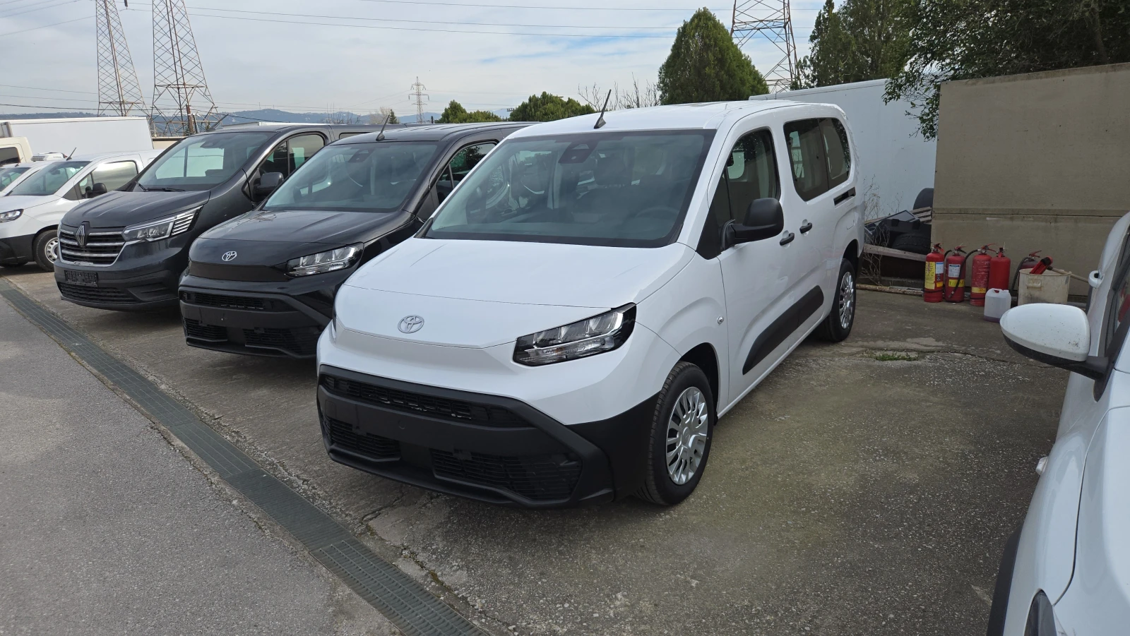 Toyota Proace City Verso  7mecta, снимка 2 - Автомобили и джипове - 53817835