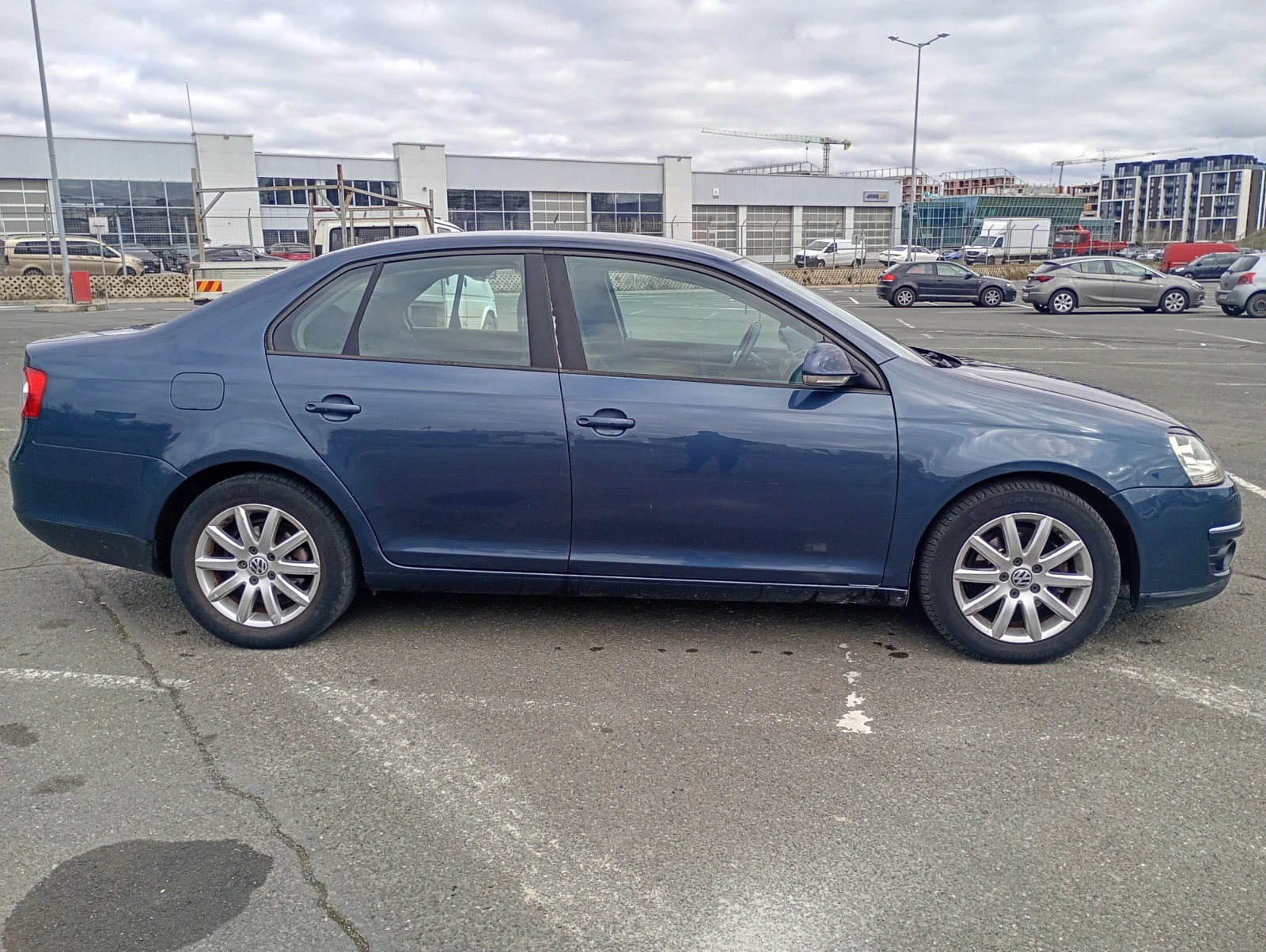 VW Jetta 1.9 TDI 105 HP BKC, снимка 6 - Автомобили и джипове - 53855175